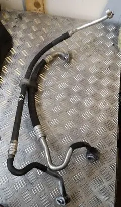 Skoda Superb B5 (3U) Air intake hose/pipe 03b260704n