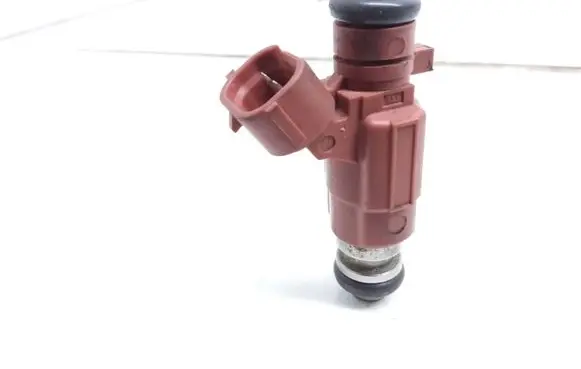 Nissan Almera N16 Fuel injector FBJB100 0000608