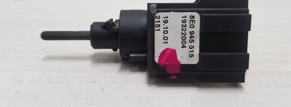 Audi A4 S4 B6 8E 8H Brake pedal sensor switch 8E0945515 2151 19322004