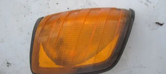 Mercedes-Benz E W124 Front indicator light P25121W