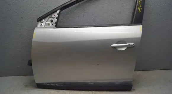 Renault Megane III Front door
