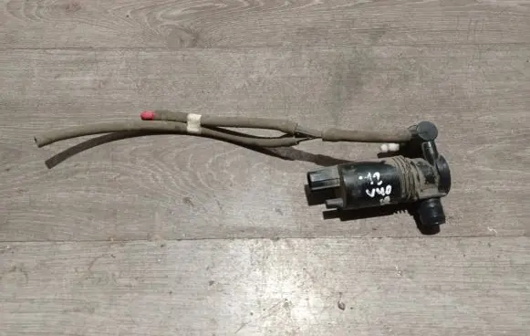 Volvo V40 Windscreen/windshield washer pump 1026810 120828A