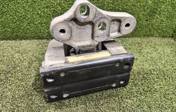 Ford Transit Custom Engine mount bracket G3160266 181601 6082