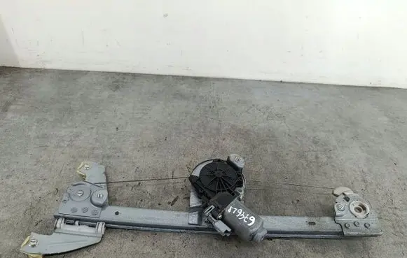 Peugeot 107 Front door window regulator with motor ARVINMERITOR