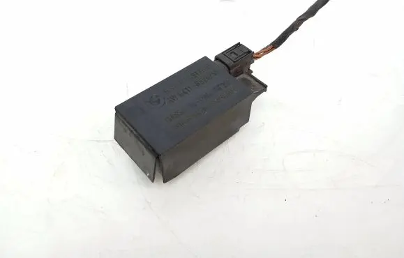 BMW X5 E53 Coolant fan relay 6924755 6917001 64116917001