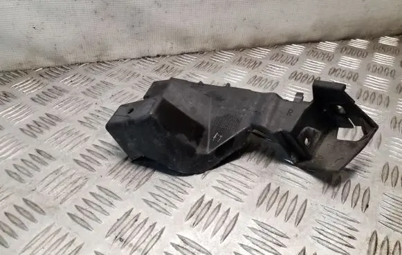 Audi Q5 SQ5 Front bumper mounting bracket 8R0807284C