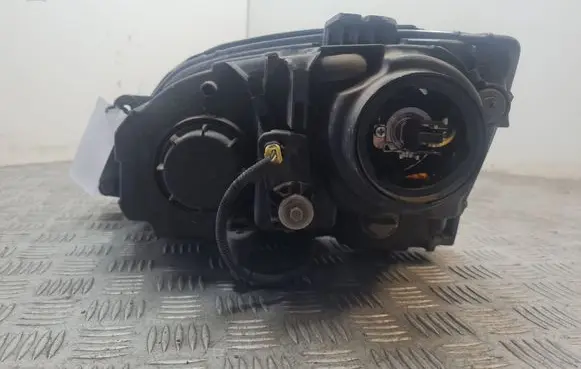 KIA Sorento Headlight/headlamp 
