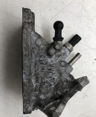 Volkswagen Golf VII Other engine bay part M160864
