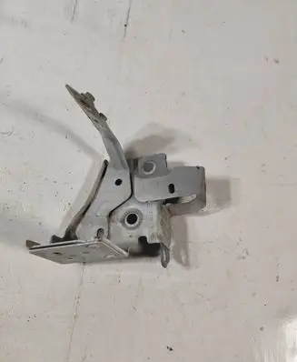 Renault Megane III Fender mounting bracket 6256002E