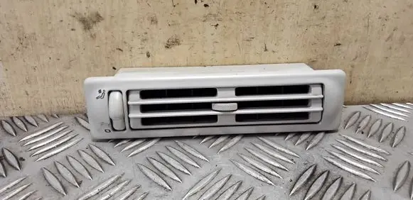 Volkswagen Transporter - Caravelle T4 Air vent grill in roof 7D0820953