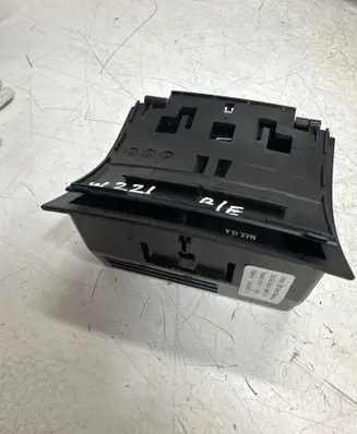Mercedes-Benz S W221 12 V Socket (rear) A2216802550