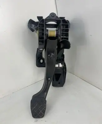 Volkswagen Golf Sportsvan Brake pedal 5Q1721058BC 5Q1721117