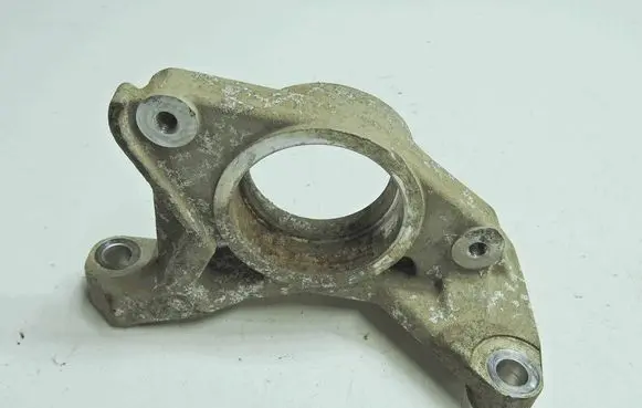 Nissan Leaf I (ZE0) Front differential mounting bracket 