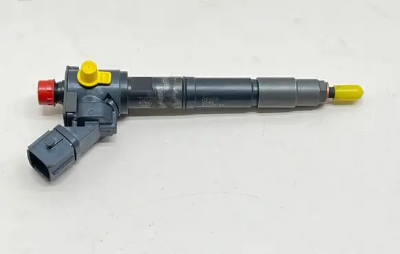 Volvo S90, V90 Fuel injector 2370010 VEA132370010CAA