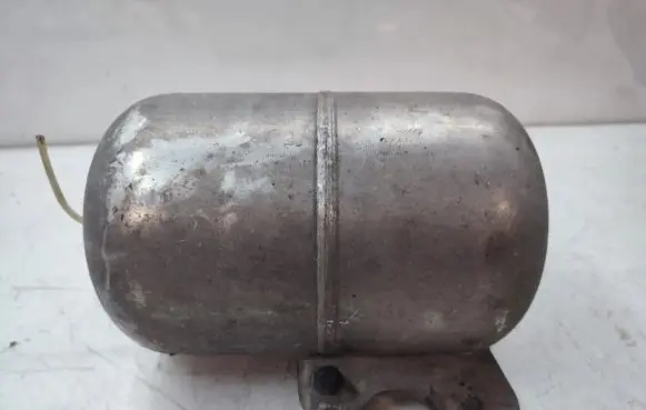 Mercedes-Benz S W221 Vacuum air tank 