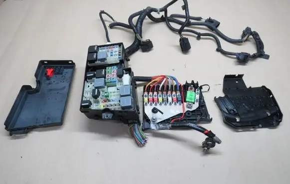 Ford Kuga II Fuse box set CV6T14K733GDJ 140718 14K733