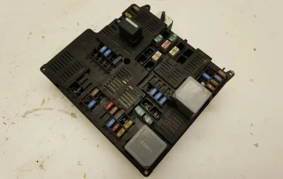 Volvo XC90 Fuse module 31473770 18282