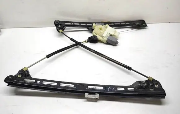 Citroen C4 II Picasso Front door window regulator with motor 9675924780