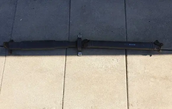 BMW X3 E83 Middle center prop shaft 7584276