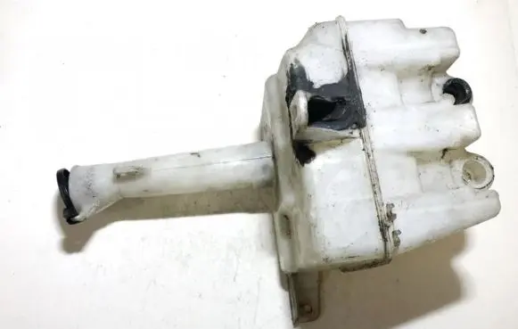 Hyundai Accent Windshield washer fluid reservoir/tank