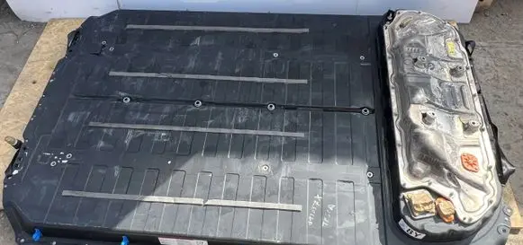 Tesla Model 3 Hybrid / electric car battery 