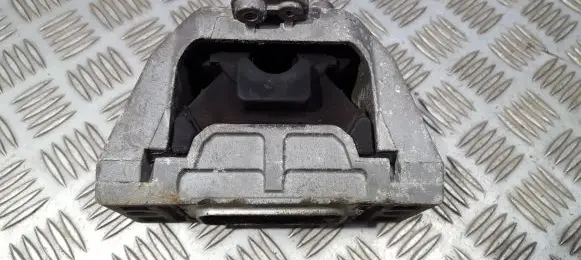 Volkswagen Golf IV Engine mount bracket 1J0199262