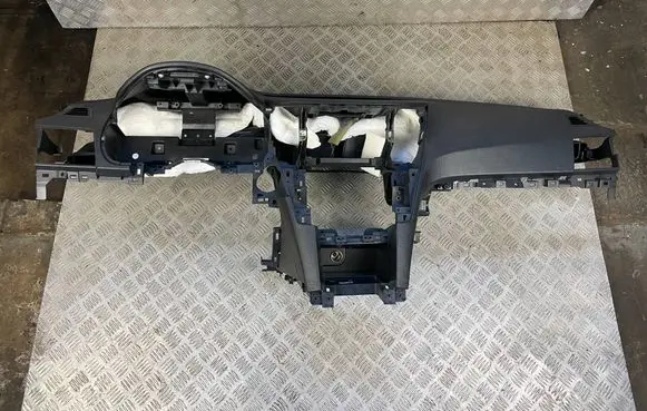 Subaru Legacy Dashboard