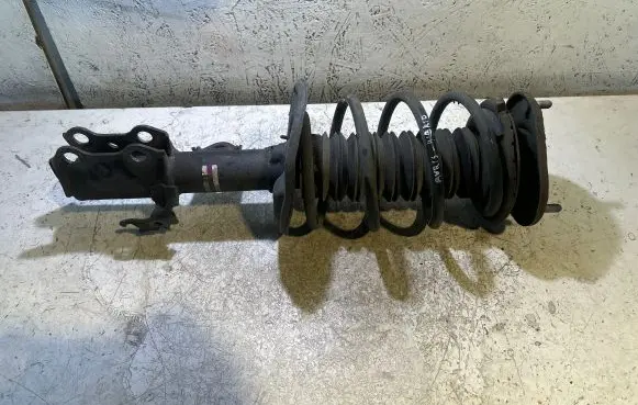 Toyota Auris E180 Front shock absorber/damper