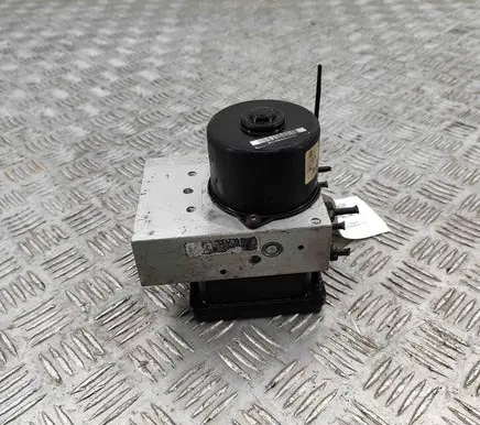 Mercedes-Benz C W203 ABS Pump A0044315412 A2095451432