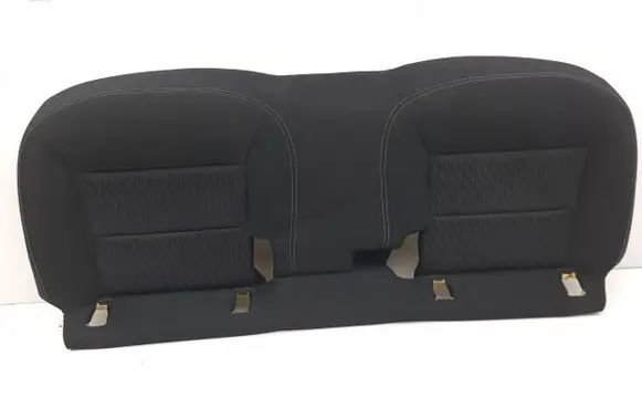 Infiniti Q30 Rear seat 