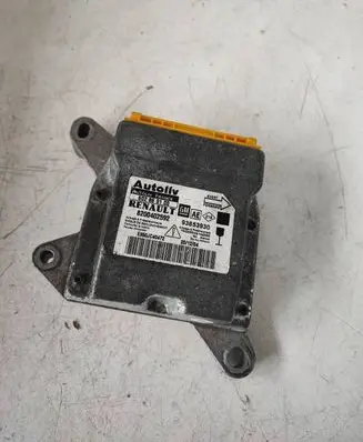 Opel Vivaro Airbag control unit/module 8200402592 93853930 602869100
