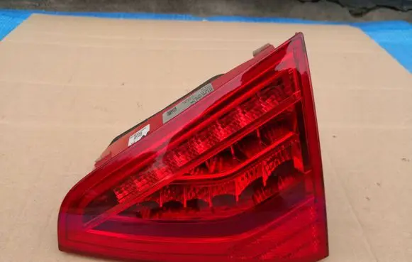 Audi A5 8T 8F Tailgate rear/tail lights 8T0945094C