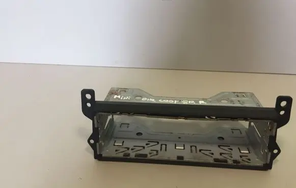 Radio/GPS head unit trim