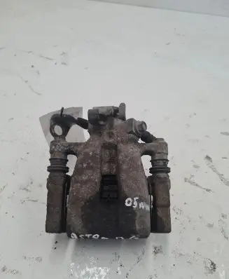 Opel Astra H Rear brake caliper