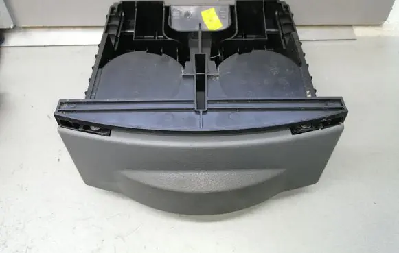Dodge Grand Caravan Cup holder back 0ZS681D5AA