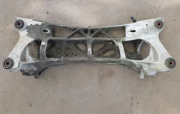 Honda Legend Front subframe 329K 3222
