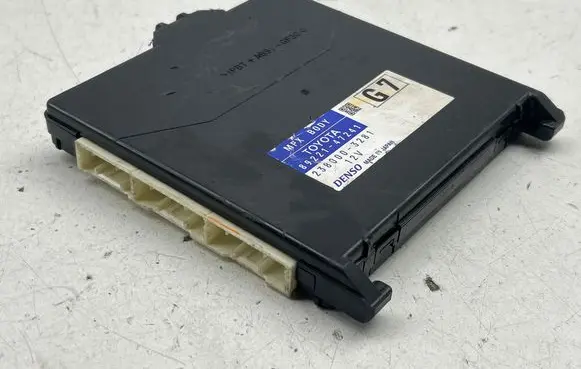 Toyota Prius+ (ZVW40) Central body control module 8922147241 2380003281