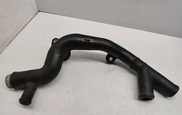 Mercedes-Benz A W168 Engine coolant pipe/hose A6682000252