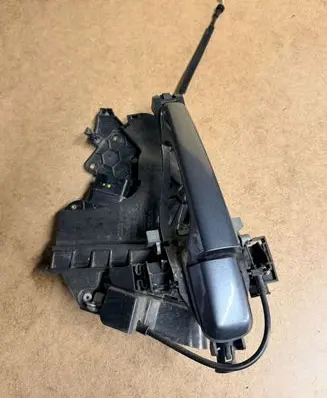 Volvo V50 Rear door lock 30699111 985916101