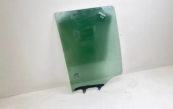 Nissan Navara D40 Rear door window glass 43R004654 DOT211M95AS3