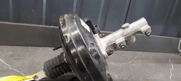 Hyundai i10 Brake booster 585000X330