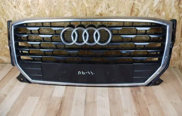 Audi Q2 - Front bumper upper radiator grill 81A853651