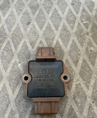 Audi A6 S6 C4 4A Ignition amplifier control unit 4A0905351 DIS405