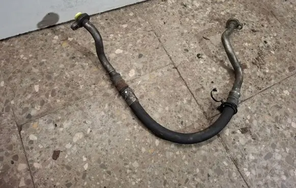 Volvo XC60 Air conditioning (A/C) pipe/hose
