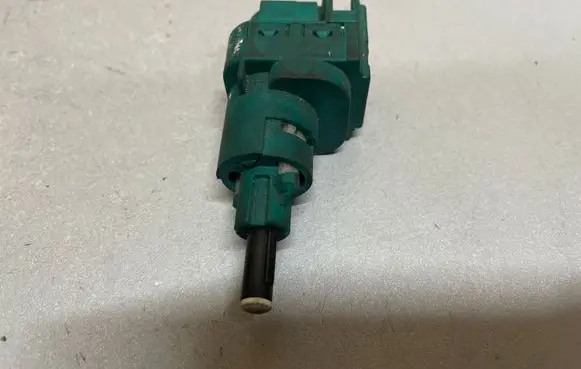 Audi A4 S4 B7 8E 8H Brake pedal sensor switch 1C0945511A
