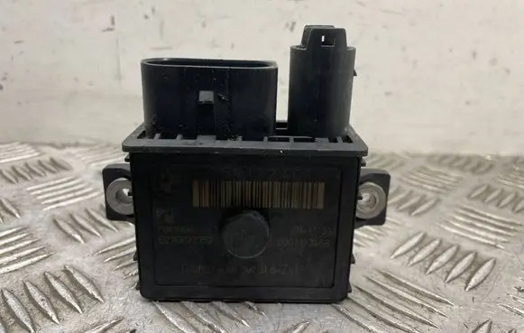 BMW 5 GT F07 Glow plug pre-heat relay 8591724