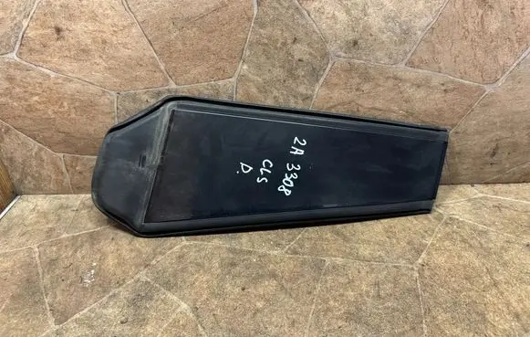 Mercedes-Benz CLS C218 X218 Door glass trim A2186900487
