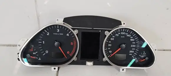 Audi A6 S6 C6 4F Speedometer (instrument cluster) 5550007301