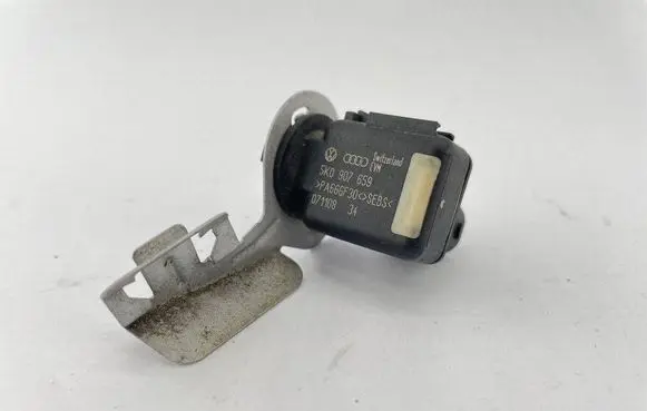 Volkswagen PASSAT CC Air quality sensor 5K0907659