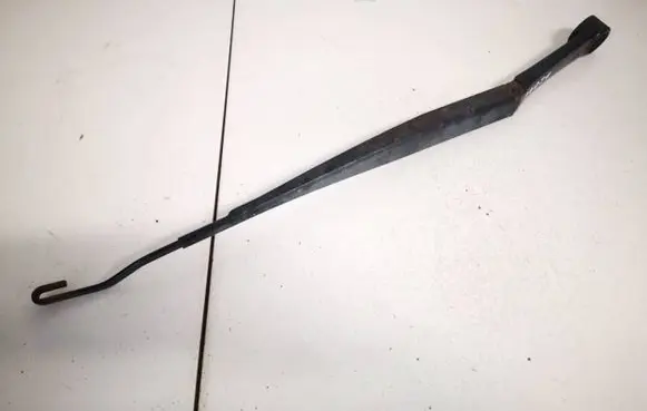 Front wiper blade arm